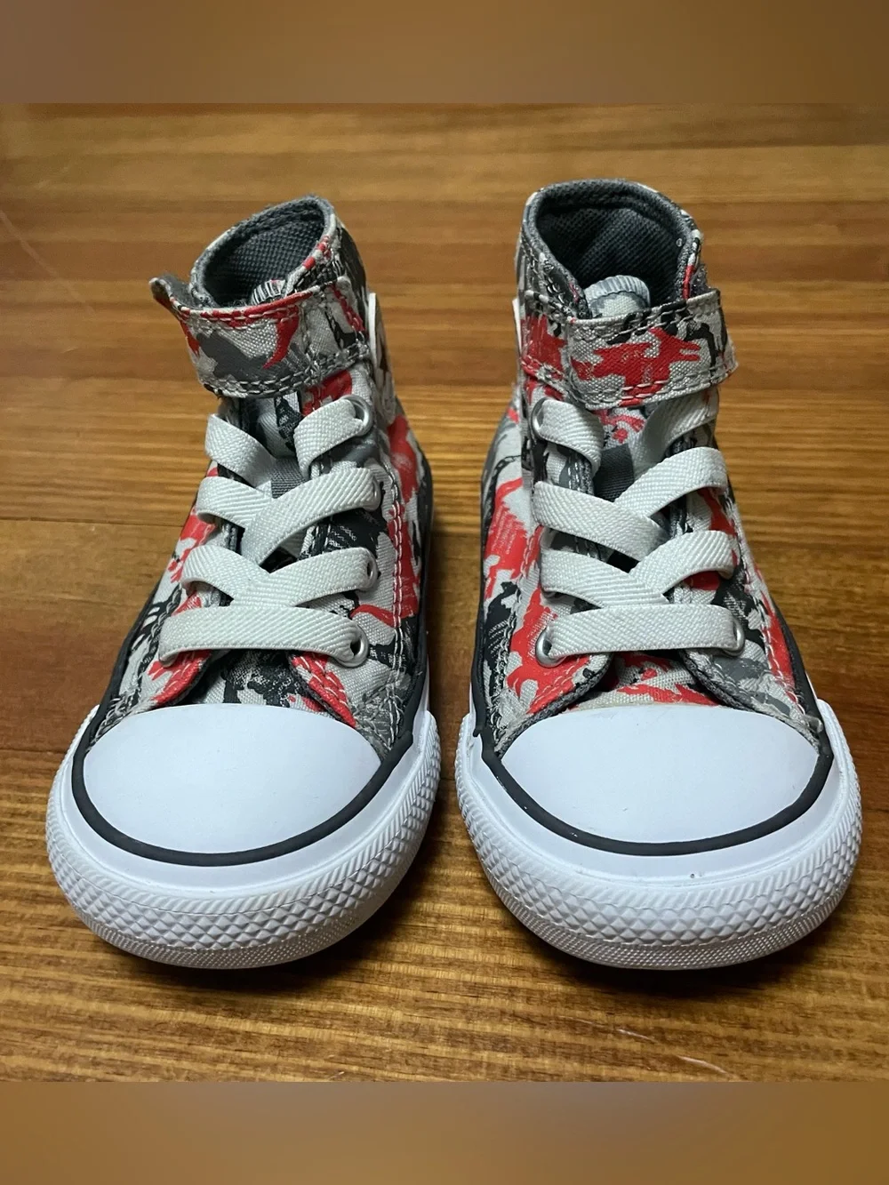 Converse Toddler Dinosaur High-Top Sneakers in Red, Gray and White Size 6